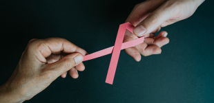 Në Gostivar sot filloi shpërndarja e 100 kuponëve për mamografi dhe kontroll të gjirit falas